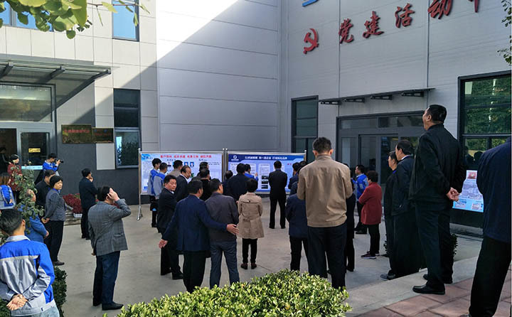 區(qū)人大領導考察布洛爾